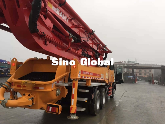 Xe bơm bê tông cũ màu đỏ Xe tải Sany 46m với khung xe Isuzu