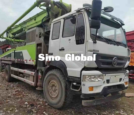 Xe bơm bê tông Zoomlion đã qua sử dụng 37M với khung xe Sinotruk Chiều cao nạp liệu 1370mm