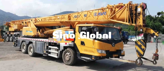 Cần cẩu thứ 2 XCMG 25 Tấn, xe tải đã qua sử dụng gắn cẩu Đường kính quay vòng 21m